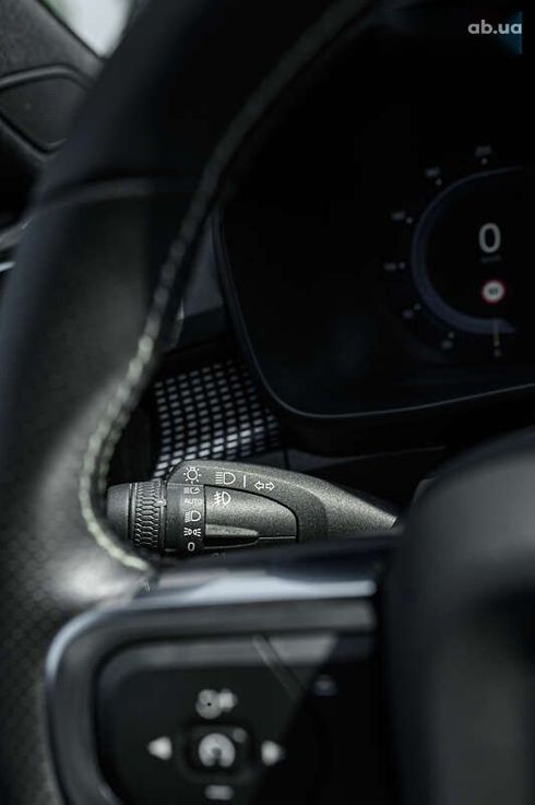 Volvo XC40 2021 - фото 28