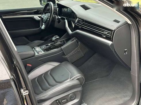 Volkswagen Touareg 2018 - фото 21