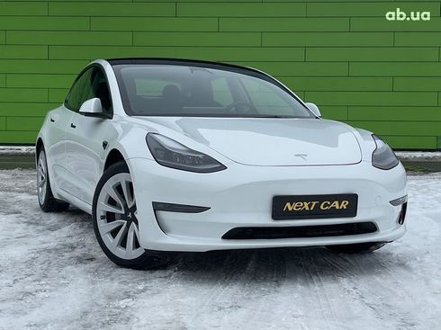 Tesla Model 3 2022 - фото 2