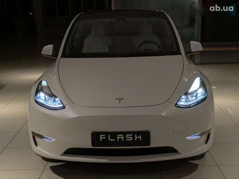 Tesla Model Y 2023 - фото 13