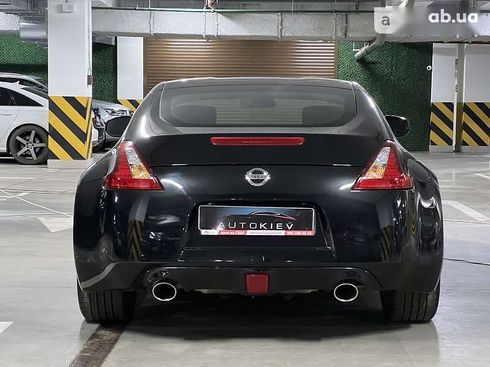 Nissan 370Z 2017 - фото 12