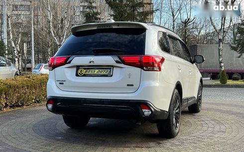 Mitsubishi Outlander 2020 - фото 7