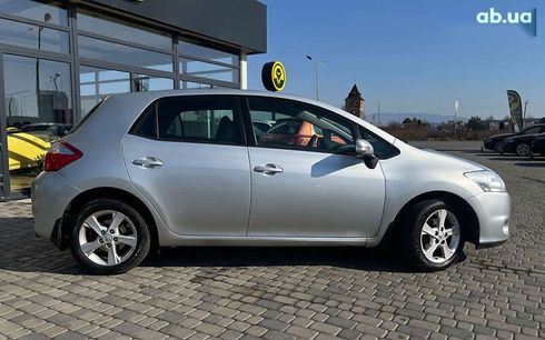 Toyota Auris 2011 - фото 8