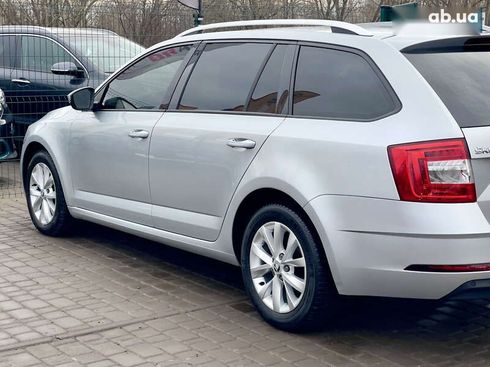 Skoda Octavia 2017 - фото 23