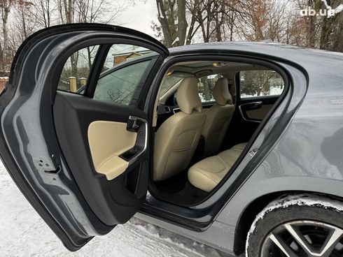 Volvo S60 2016 серый - фото 44