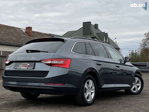 Skoda Superb 2022 - фото 8