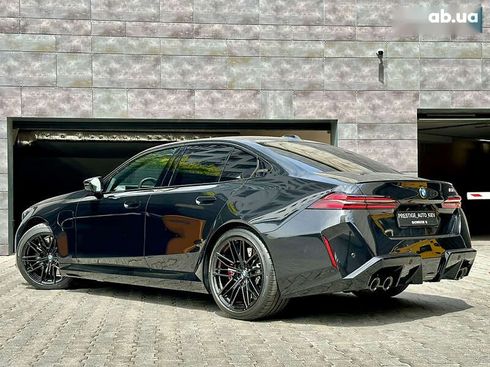 BMW M5 2025 - фото 26
