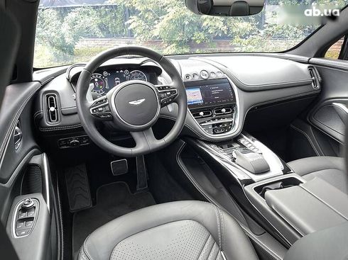 Aston Martin DBX 2021 - фото 24