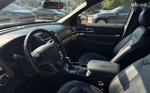 Ford Explorer 2017 - фото 8