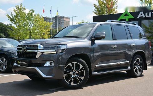 Toyota Land Cruiser 2017 - фото 3