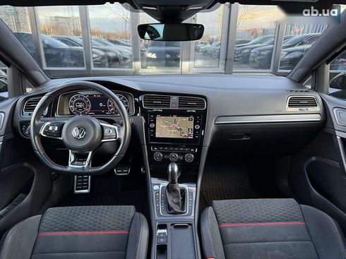 Volkswagen Golf GTI 2020 - фото 28
