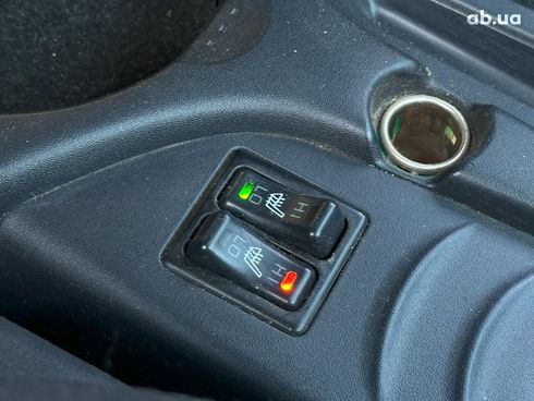 Mitsubishi Grandis 2007 серый - фото 44