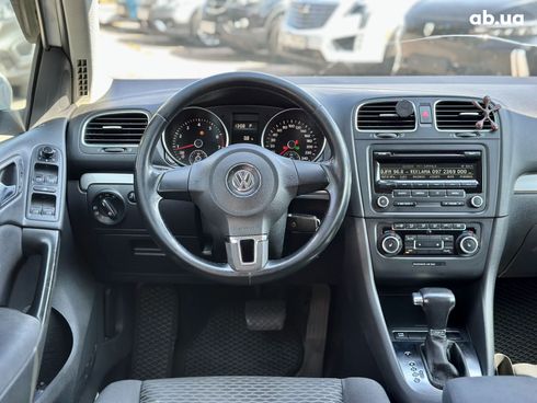 Volkswagen Golf 2010 белый - фото 11