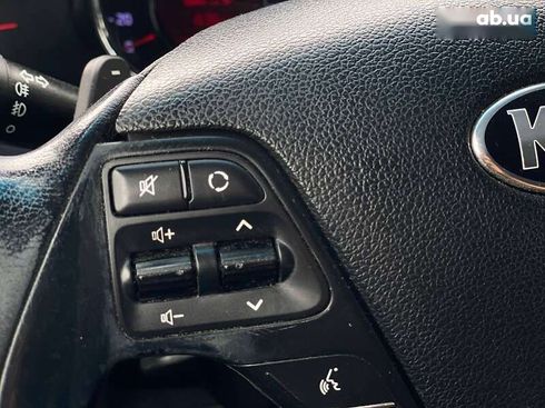Kia Cee'd 2012 - фото 24