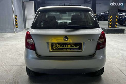 Skoda Fabia 2009 - фото 5