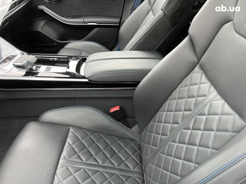 Audi A8 2022 - фото 26