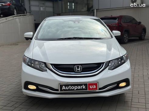 Honda Civic 2015 белый - фото 2