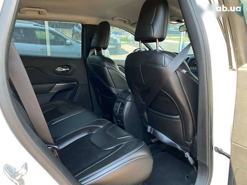 Jeep Cherokee 2018 - фото 16