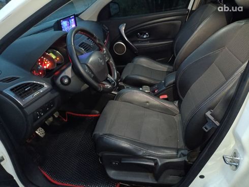 Renault Megane 2012 белый - фото 15