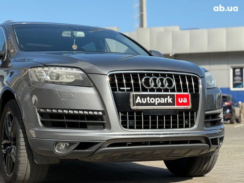Audi Q7 2013 серый - фото 5