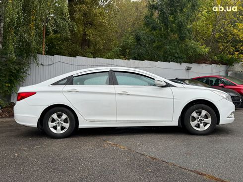 Hyundai Sonata 2015 белый - фото 37