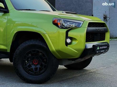 Toyota 4Runner 2021 - фото 12
