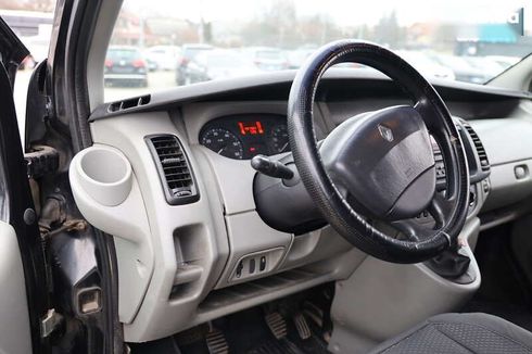 Renault Trafic 2009 - фото 16