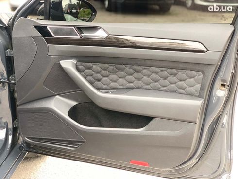 Volkswagen passat b8 2017 серый - фото 18
