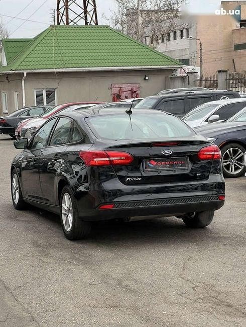 Ford Focus 2018 - фото 8
