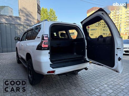Toyota Land Cruiser Prado 2021 - фото 20