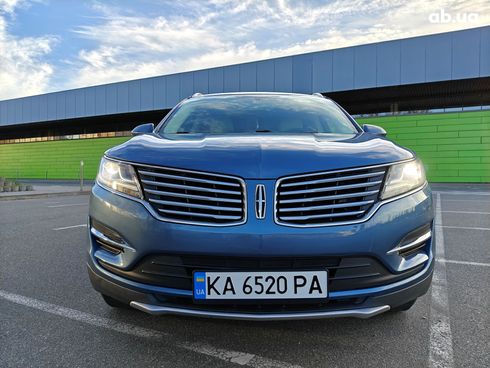 Lincoln MKC 2018 синий - фото 9