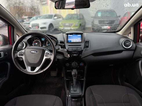 Ford Fiesta 2016 красный - фото 33