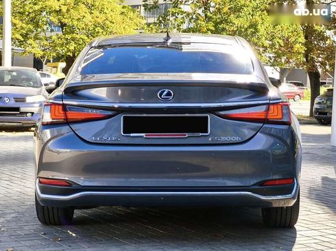 Lexus ES 2021 - фото 6