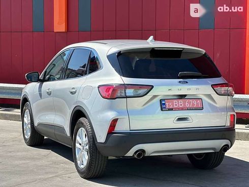 Ford Kuga 2020 - фото 12