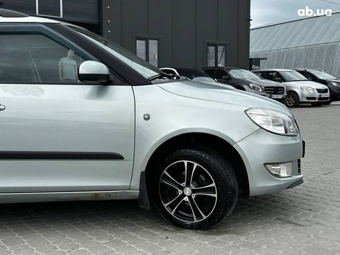 Skoda Fabia 2012 серый - фото 11