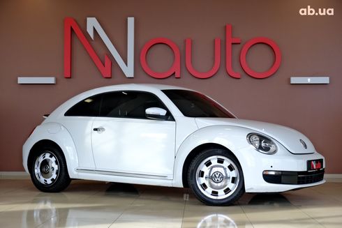 Volkswagen Beetle 2015 белый - фото 6