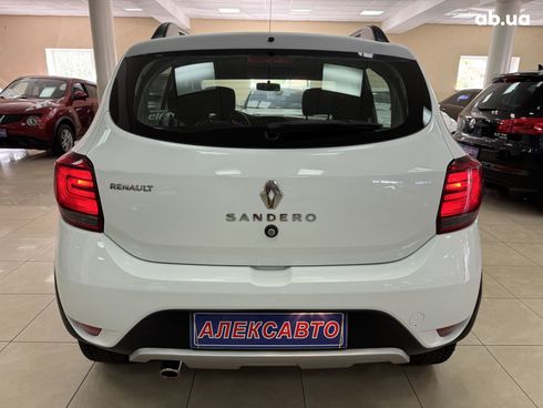 Renault Sandero Stepway 2017 белый - фото 13