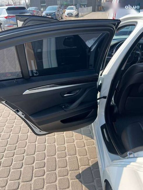 BMW 5 серия 2016 - фото 15
