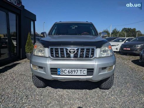 Toyota Land Cruiser 2004 - фото 2