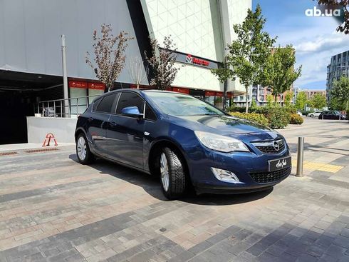 Opel Astra 2010 - фото 27