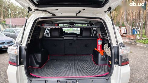 Toyota 4Runner 2019 - фото 9