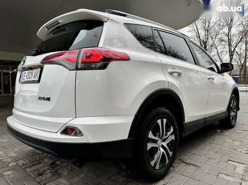 Toyota RAV4 2016 - фото 13