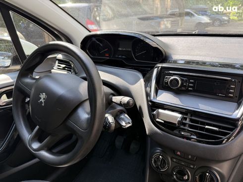 Peugeot 208 2016 - фото 8