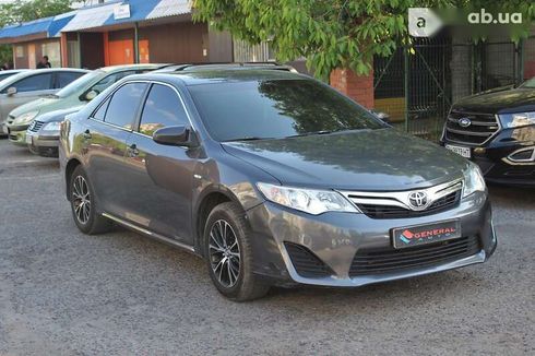 Toyota Camry 2014 - фото 5