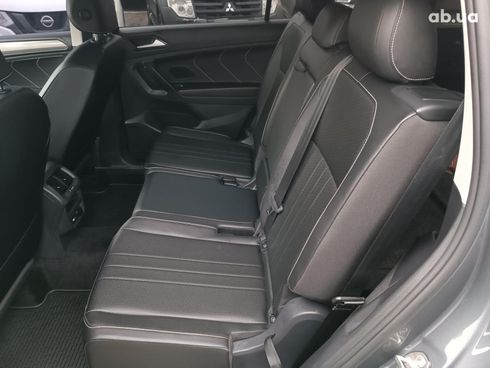 Volkswagen Tiguan 2022 серый - фото 15
