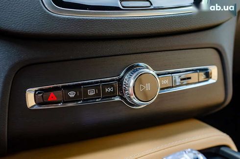 Volvo XC90 2024 - фото 25