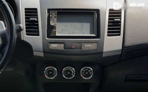 Mitsubishi Outlander 2012 - фото 13