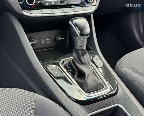 Hyundai Ioniq 2017 - фото 29