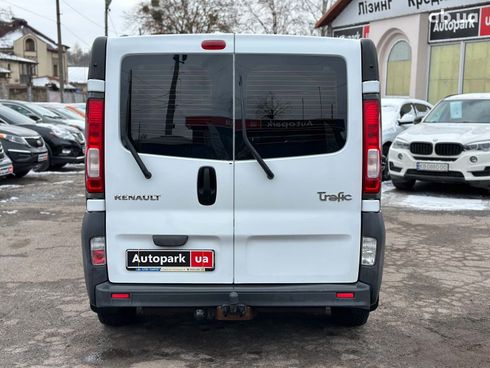 Renault Trafic 2010 белый - фото 9