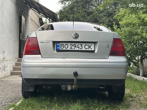 Volkswagen Bora 2000 серебристый - фото 8